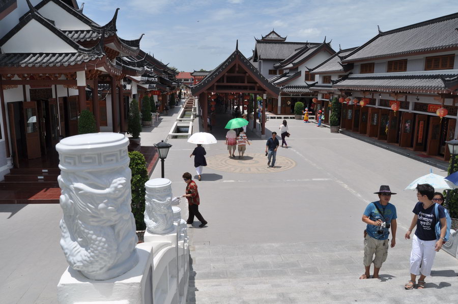 หมู่บ้านมังกรสวรรค์ สุพรรณบุรี