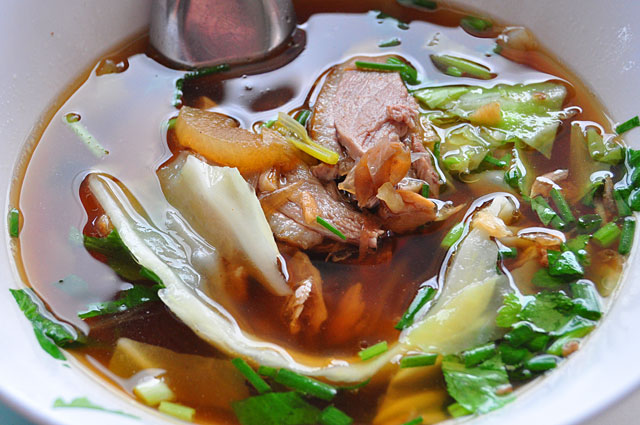 เกาเหลาเป็น ร้านข้าวหมูแดงแม่ปุ๊ อ.ศรีประจันต์ จ.สุพรรณบุรี ข้าวหมูแดงเม่ปุ๊ ศรีประจันต์ สุพรรณบุรี